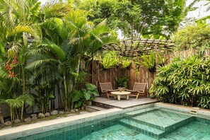 3 piscines extérieures