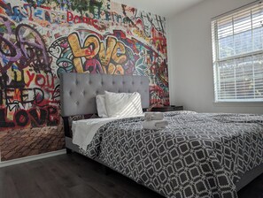 4 bedrooms, desk, iron/ironing board, travel crib