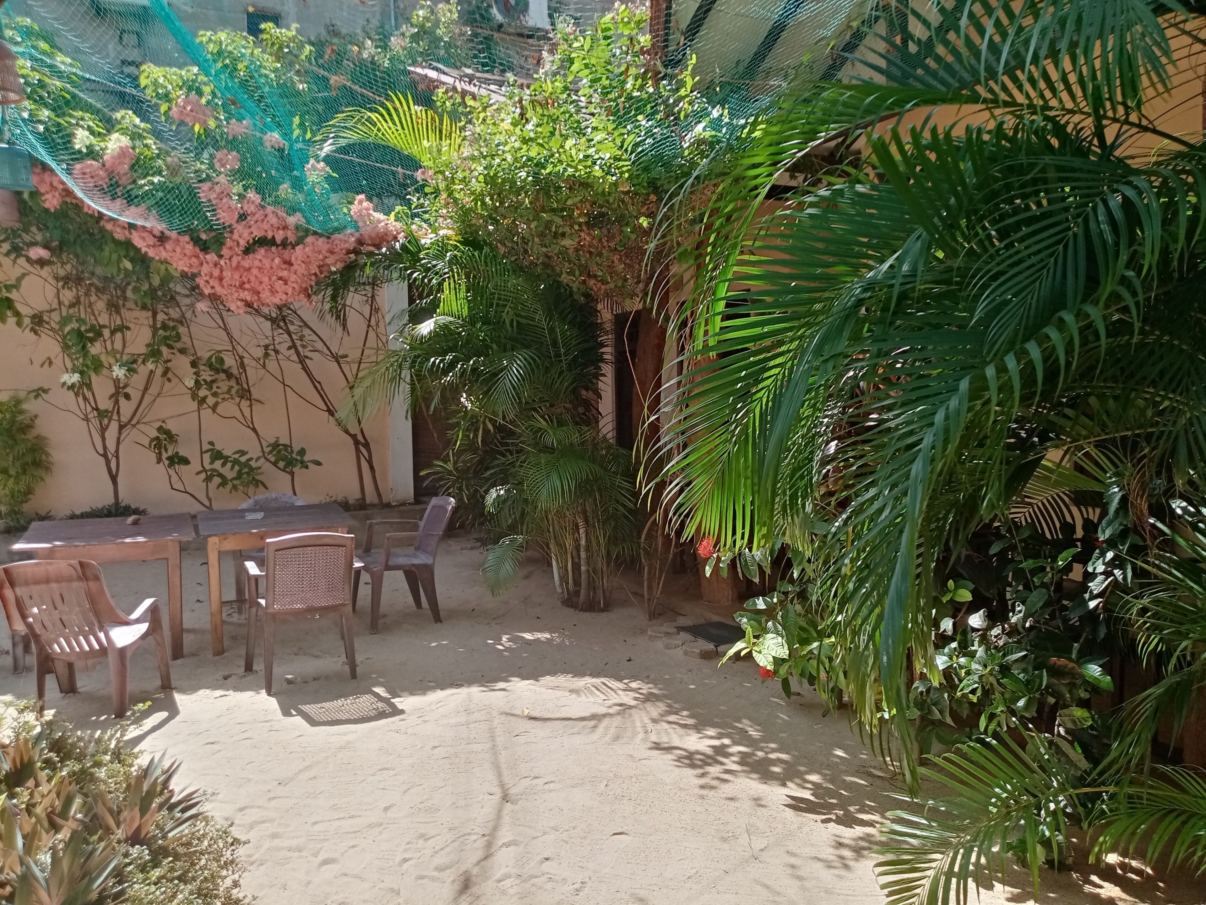 Surf & Relax Inn Arugambay