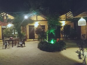 Front of property - Surf & Relax Inn Arugambay (Arugam Bay)