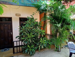 Garden view - Surf & Relax Inn Arugambay (Arugam Bay)