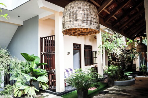 Surf & Relax Inn Arugambay