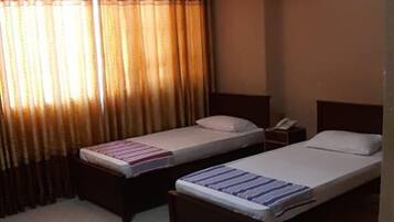 1 bedroom, iron/ironing board, bed sheets