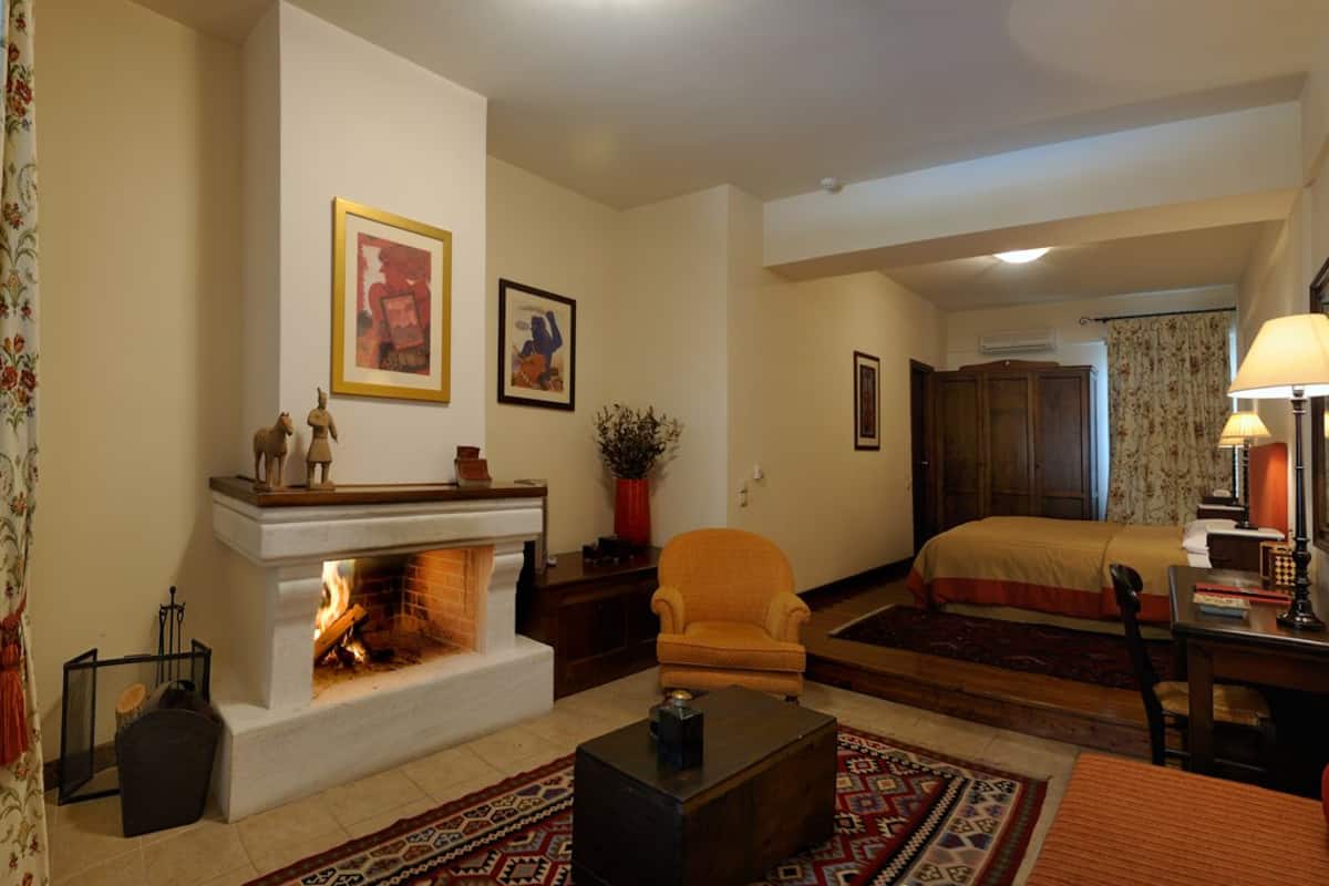 Comfort Studio | 1 bedroom, in-room safe, individually decorated, individually furnished