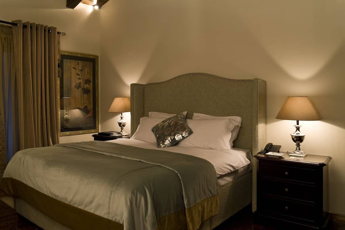 Comfort Double Room | 1 bedroom, in-room safe, individually decorated, individually furnished