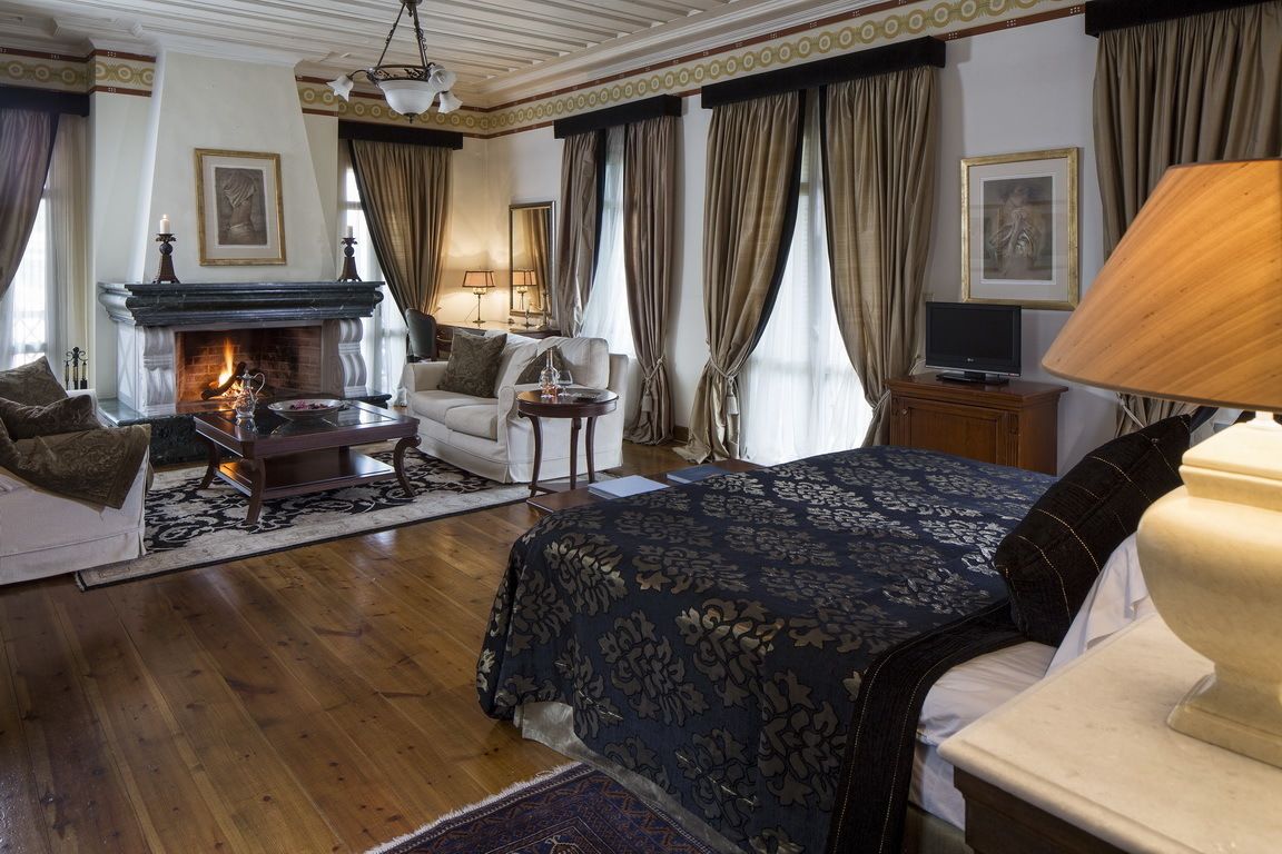 Presidential Studio Suite | In-room safe, individually decorated, individually furnished