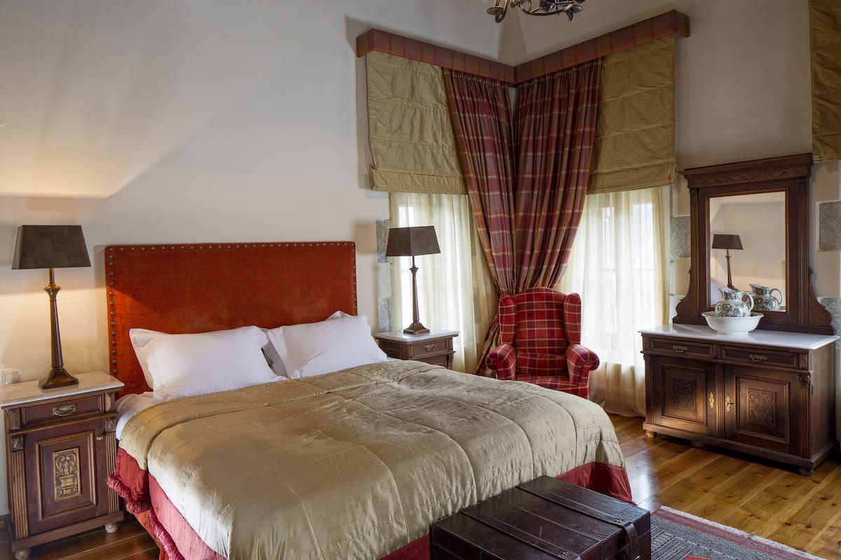 Family Villa | 1 bedroom, in-room safe, individually decorated, individually furnished