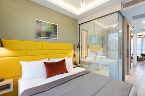 Suite | 1 bedroom, premium bedding, minibar, in-room safe