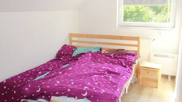 3 bedrooms, WiFi, bed sheets