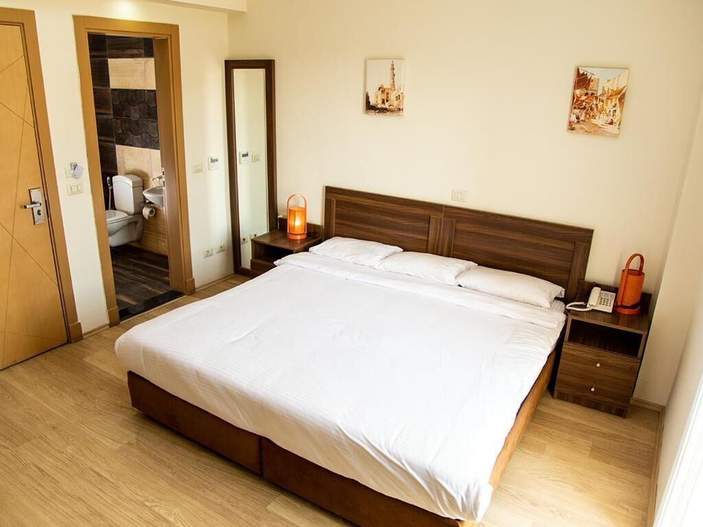 Minibar, iron/ironing board, free WiFi