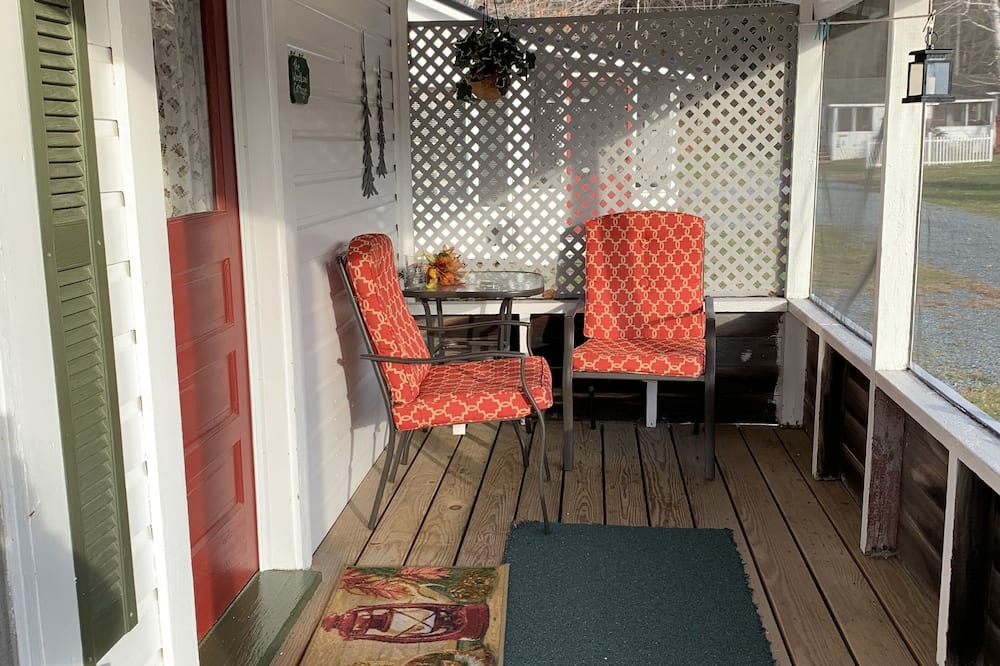 Carroll Motel & Cottages