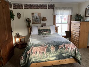 Studio (The Woodland - Cottage #10)