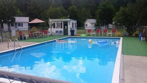 季節性室外游泳池