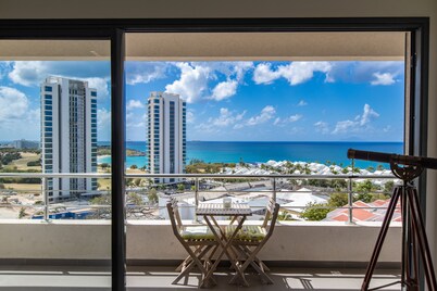 The Cliff-Beachfront 3BR- Acceso privado a la playa, cerca de actividades, piscina ...