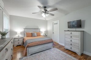 2 habitaciones, tabla de planchar con plancha y wifi gratis