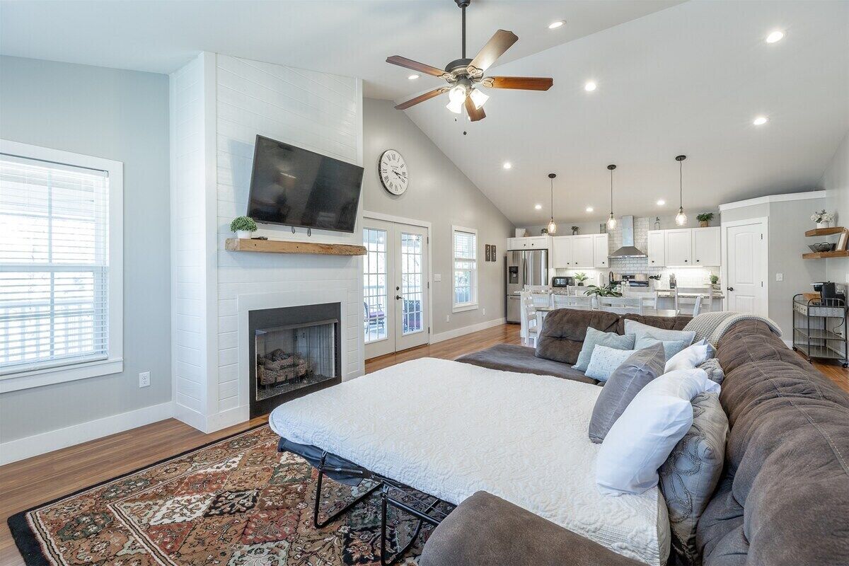 2 soverom, strykejern/-brett, wi-fi (inkludert) og sengetøy