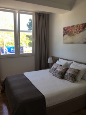 1 quarto, ferros/tábuas de passar roupa, Wi-Fi, roupa de cama