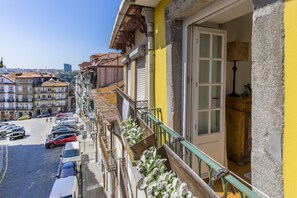 Appartement Ville, 1 lit double et 1 canapé-lit, coin cuisine | Vue depuis le balcon