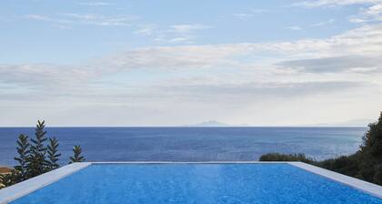 Villa Mare, diese brandneue, stilvolle Villa bietet einen spektakulären Meerblick!