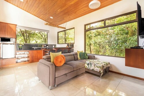 Monteverde Mountain View+farm+wine