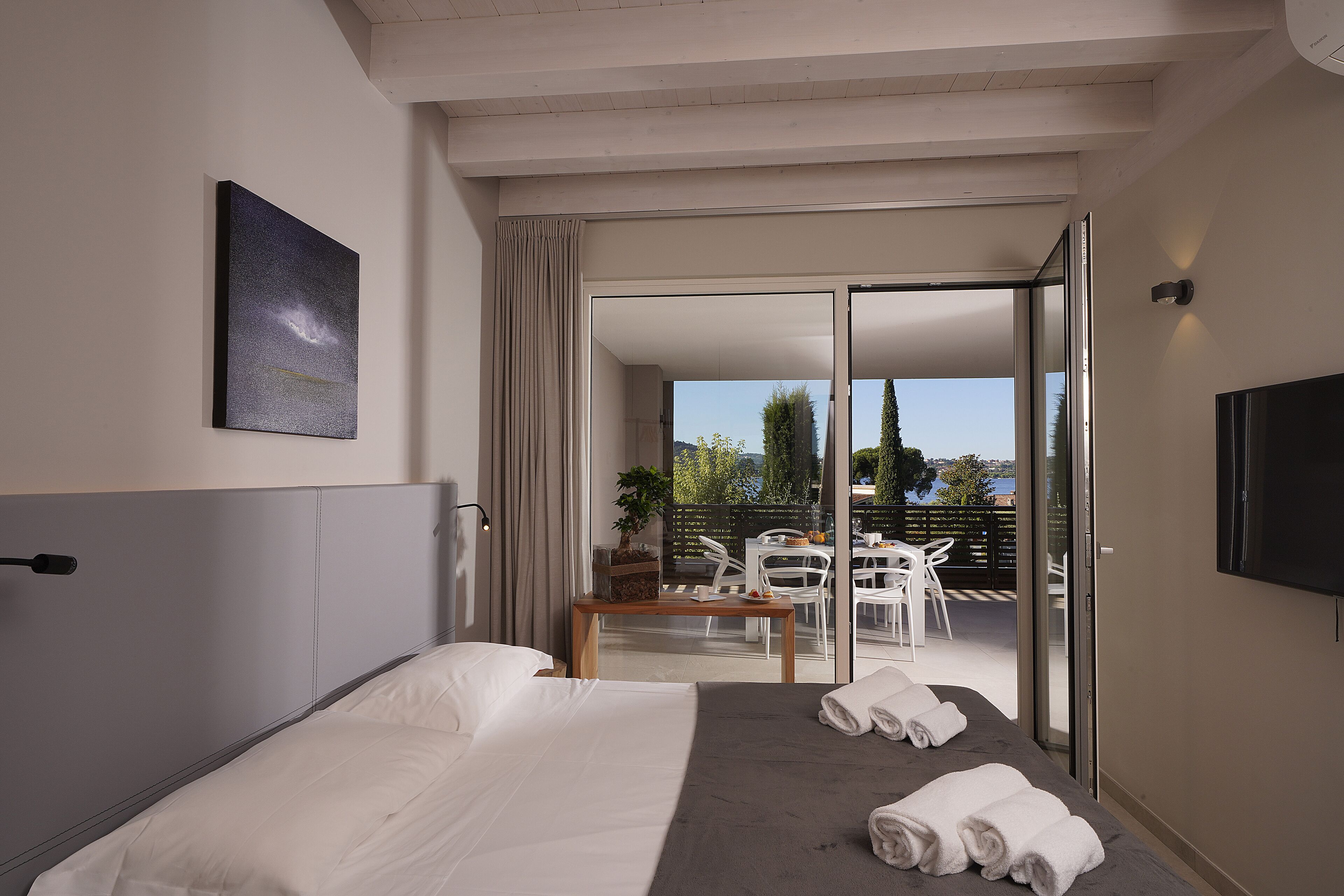 Appartement Exécutif, 2 chambres, balcon, vue lac