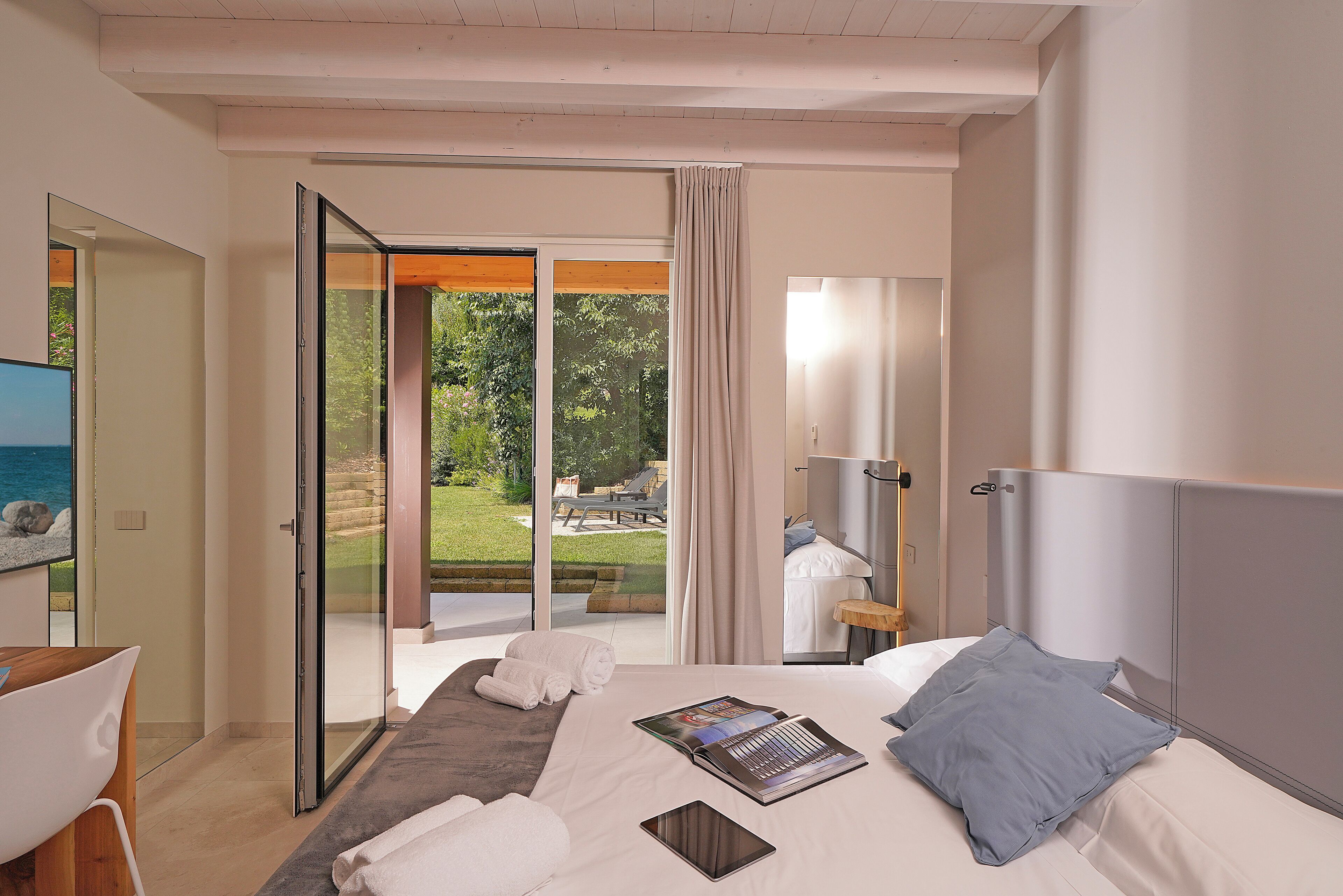 Superior-Apartment, 2 Schlafzimmer, Gartenblick, zum Garten hin