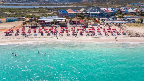 Villa Colibri near the beach