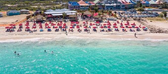 Villa Colibri near the beach