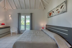 4 bedrooms, in-room safe, WiFi, bed sheets
