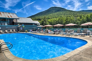 A heated pool - Lincoln Condo w/ Amenities + Shuttle to Loon! (Lincoln)