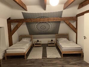 3 soverom, reiseseng for barn, wi-fi og sengetøy