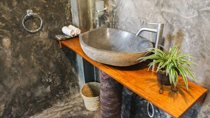 Bathroom sink - MEMO WELLNESS BOUTIQUE HOTEL (Ahangama)