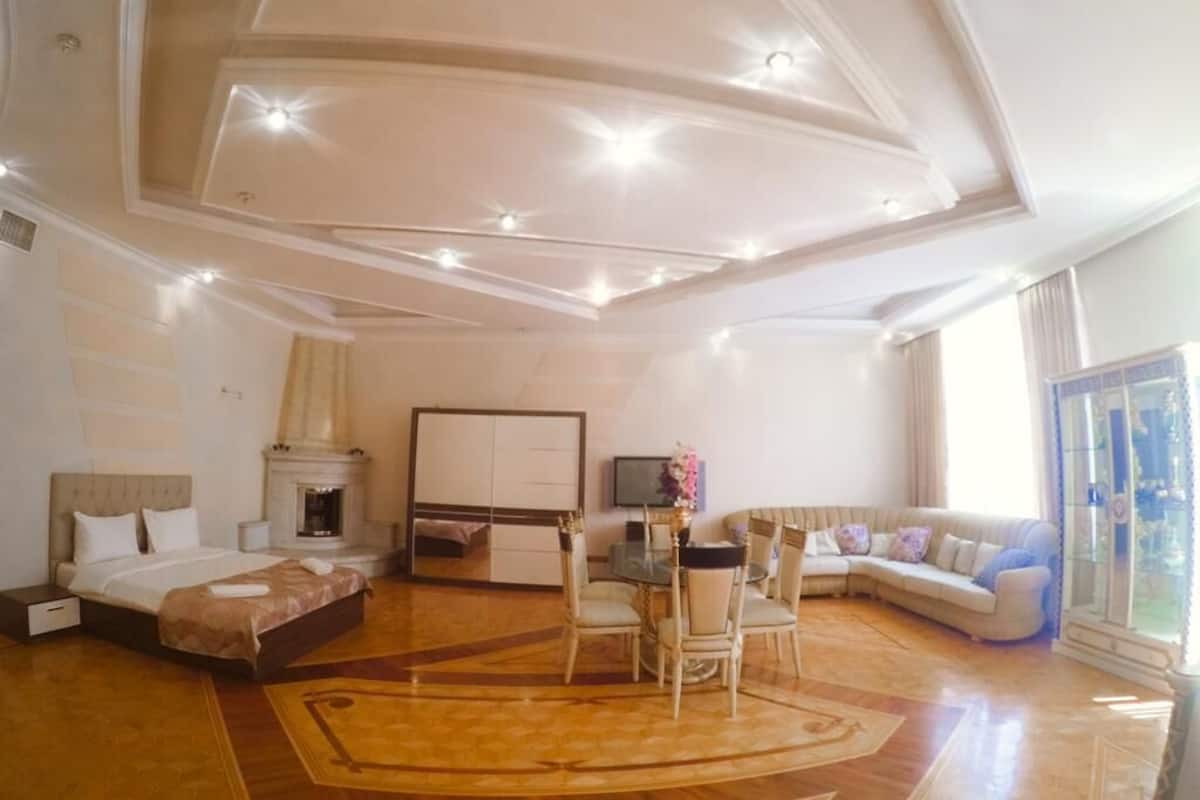 Elite Room