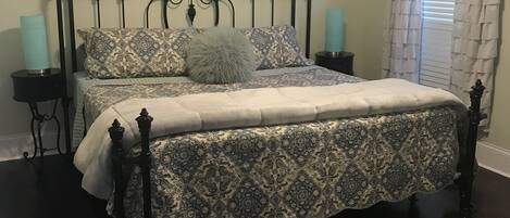 1 bedroom, iron/ironing board, free WiFi, bed sheets