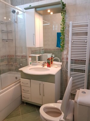 1 chambre, fer et planche à repasser, Wi-Fi