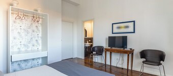 90100 Palermo historical center liberty style