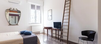 90100 Palermo historical center liberty style