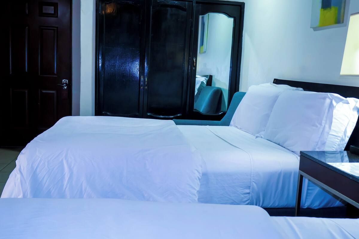 Comfort Double or Twin Room | Pillowtop beds, soundproofing, iron/ironing board (on request)