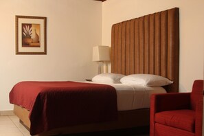 Individually decorated, individually furnished, soundproofing - Stafford Lodge (Freetown)