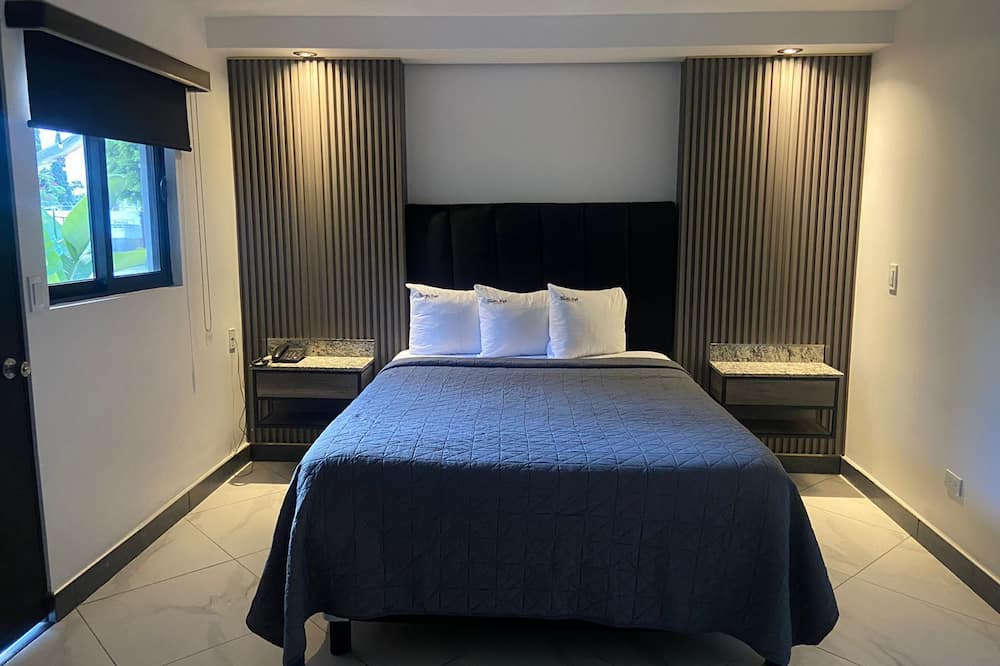 Hotel Suites Royal
