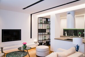 Executive Apartment (302) | Living area