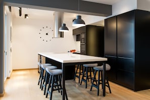 Presidential Apartment, 3 Bedrooms | Private kitchen