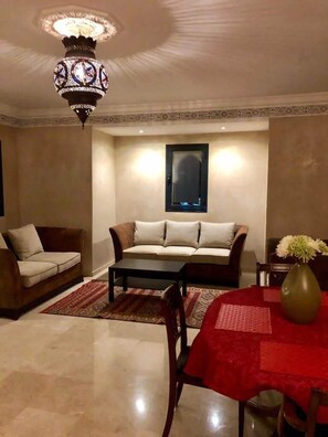 豪華公寓, 3 間臥室 | 客廳 | 電視