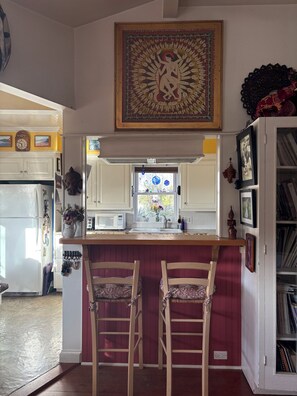 Interior - Exquisite L.B. House Within Walking Distance to Beach and Town (Laguna Beach)