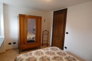 1 bedroom, iron/ironing board