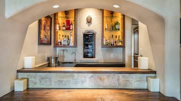 Bar (en la propiedad)