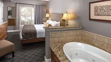 1 dormitorio, tabla de planchar con plancha, wifi y ropa de cama