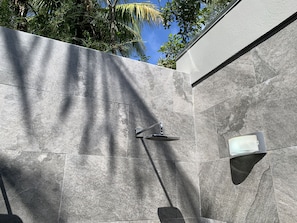 Quarto superior | Chuveiro