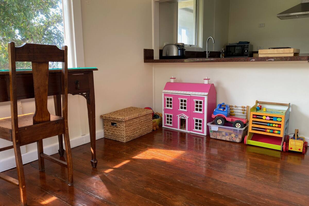 ocean view cottage,1 king bed, 2 twin bunk beds, ocean view, patio | living area