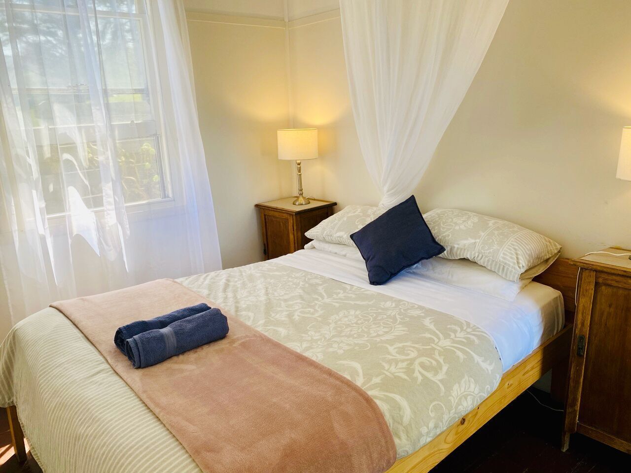 Individually decorated, individually furnished, bed sheets